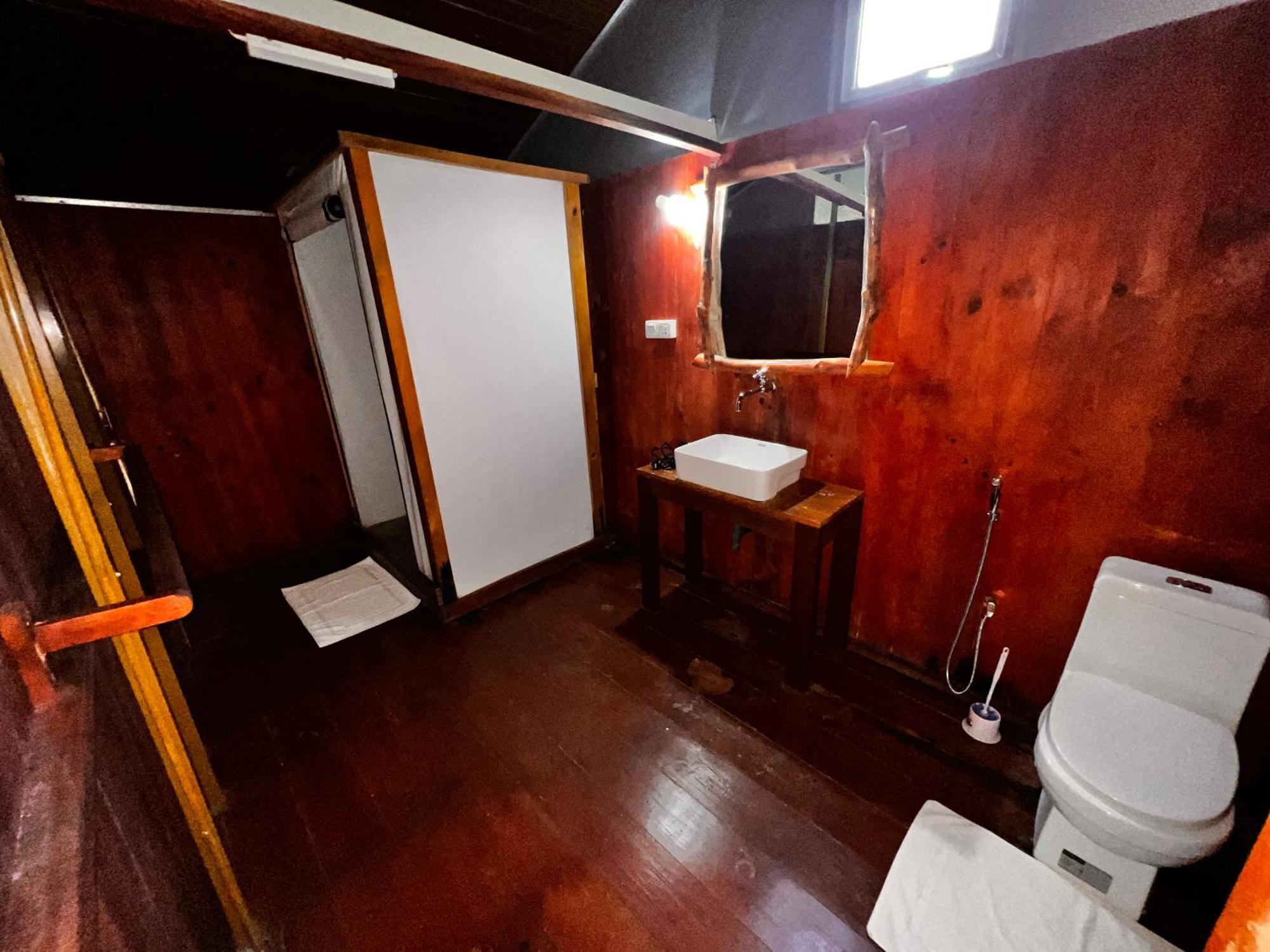 Yala Hotel Lion -Air Conditioned High Luxury Safari Camp Buitenkant foto