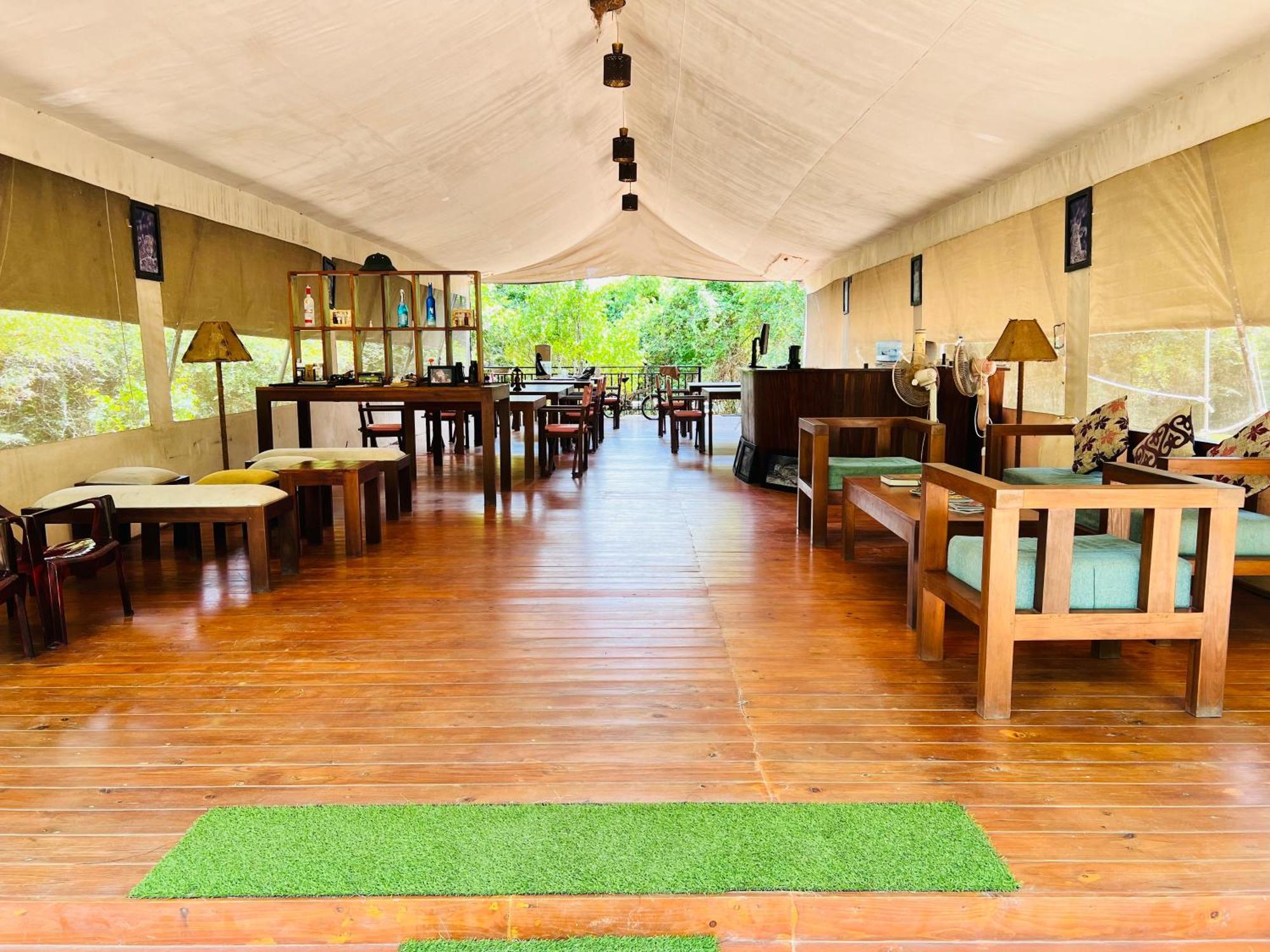 Yala Hotel Lion -Air Conditioned High Luxury Safari Camp Buitenkant foto