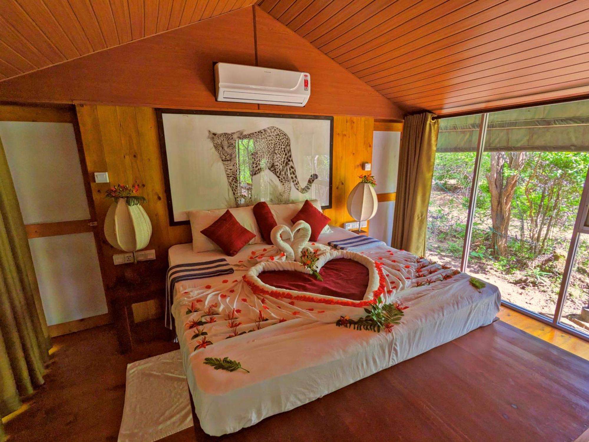 Yala Hotel Lion -Air Conditioned High Luxury Safari Camp Buitenkant foto